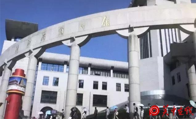【关中在线】古城西安持续高温 避暑纳凉点备受青睐
