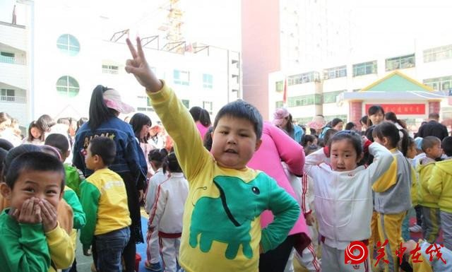 延川城关幼儿园丨“家园齐运动 共筑健康梦”亲子运动会