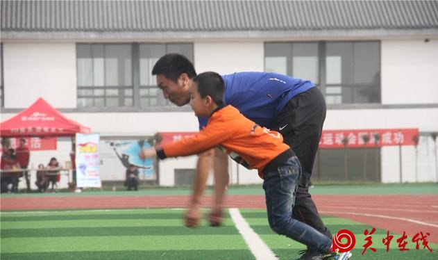 蒲城县第四届干部职工运动会在卤阳湖开幕（高清组图）
