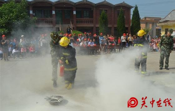 扶风县消防大队举办消防知识宣传进小学