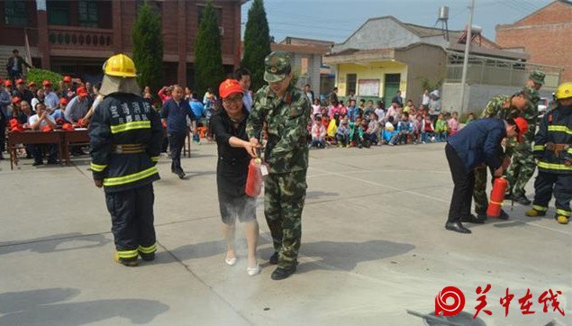 扶风县消防大队举办消防知识宣传进小学