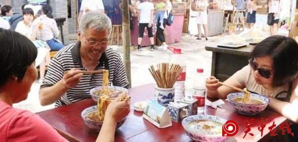 小长假425万游客畅游美丽西安 旅游吸金15亿