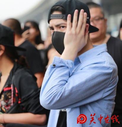 萧敬腾生日那天半个中国都在下雨？网友：西安人民需要你！