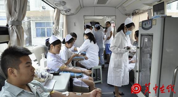 献血救人从我做起 西安市北方医院无偿献血活动