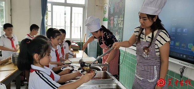 临渭区教体局：家校合力共育 全力守护校园食品安全