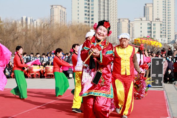 锣鼓敲起来 秧歌扭起来